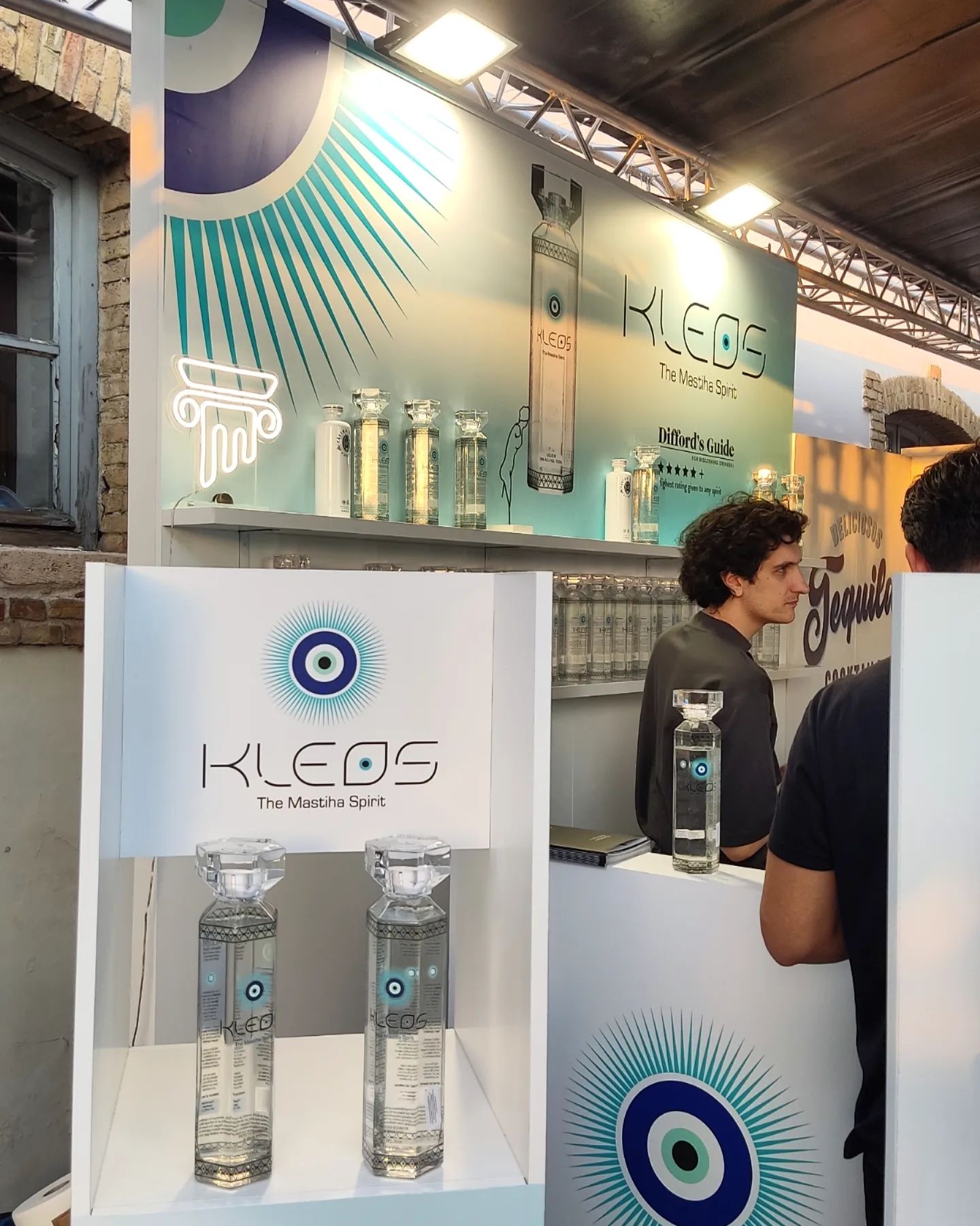 kleos stand